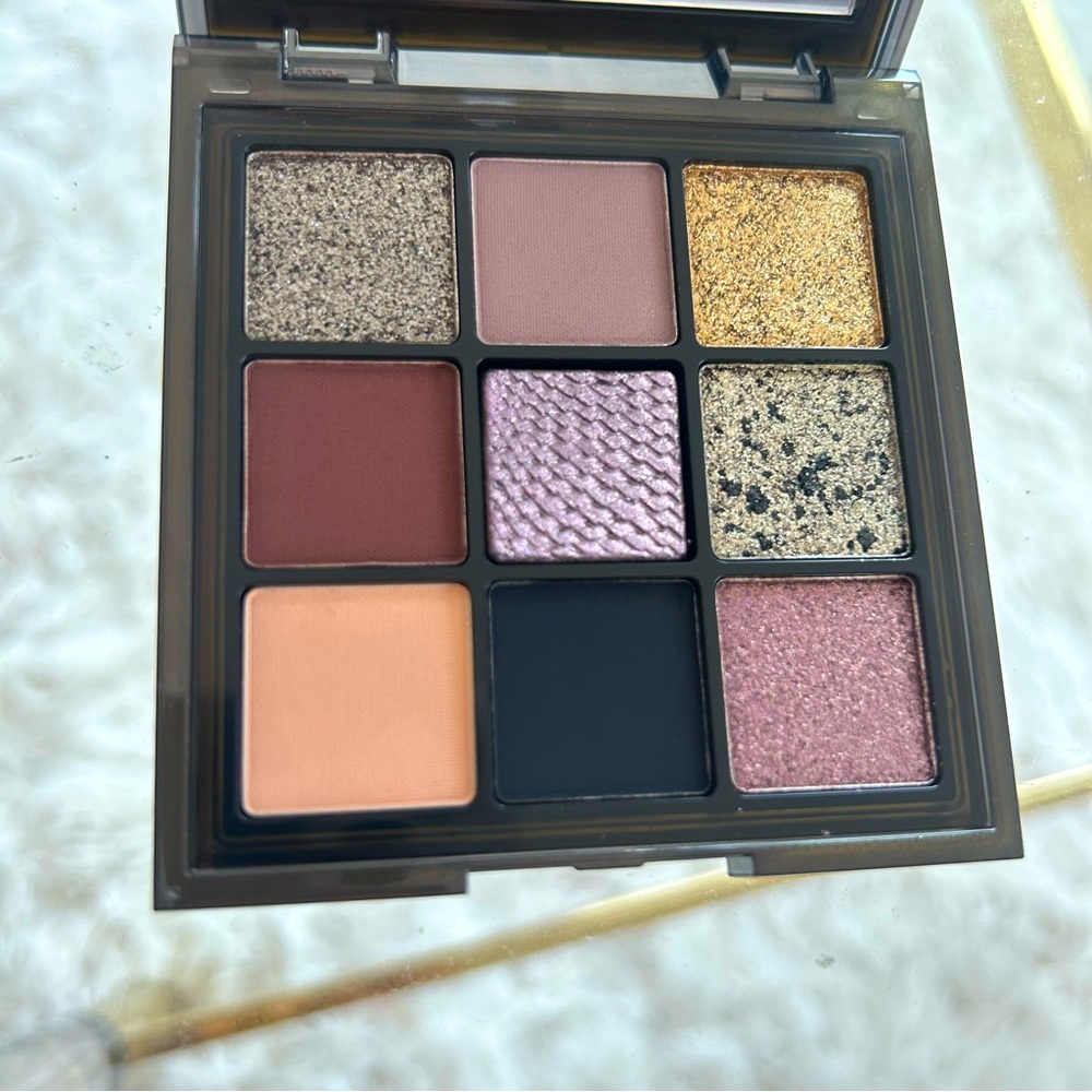 HUDA BEAUTY Wild Eyeshadow Palette